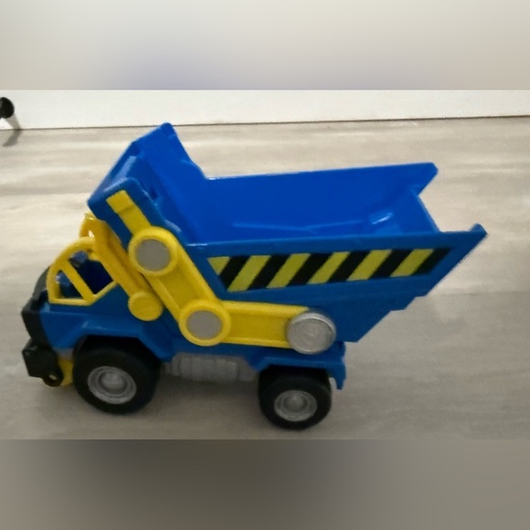 Rubble Crew Bark Yard Deluxe Dump Truck, PAW PATROL CHASE MISSION, set of 3 - Picture 4 of 4